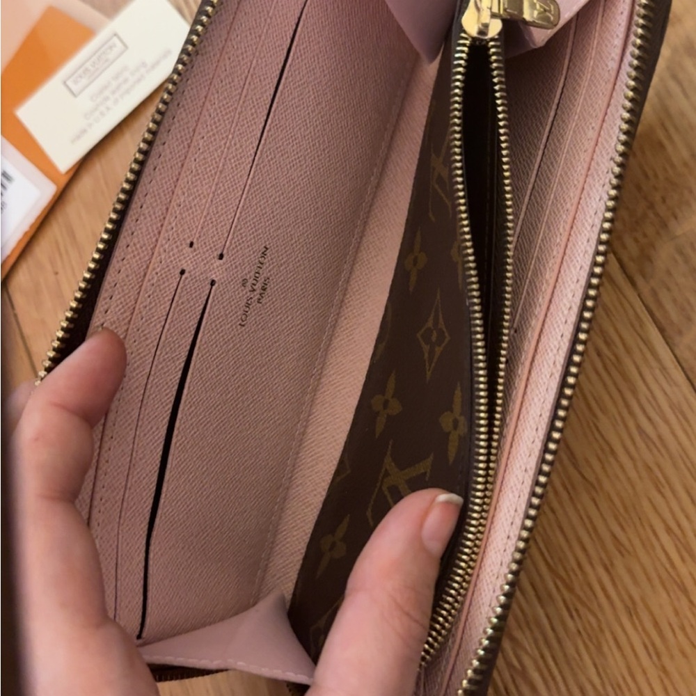 Louis Vuitton Monogram Clémence Wallet - Picture 7 of 10